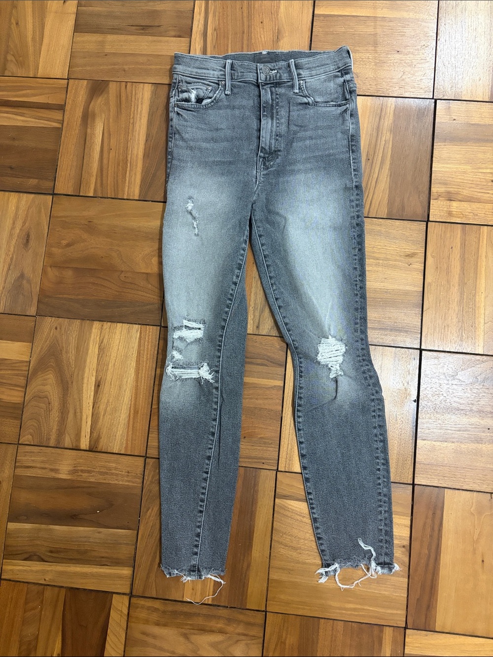 MOTHER Gray Ripped Mid-Rise Skinny Jeans (The Swooner Ankle Chew)